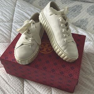 Tory Burch Scallop Sneaker